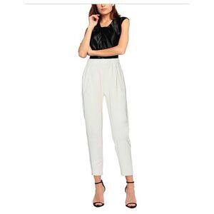 CHIARA BONI LA PETITE ROBE
Casual pants